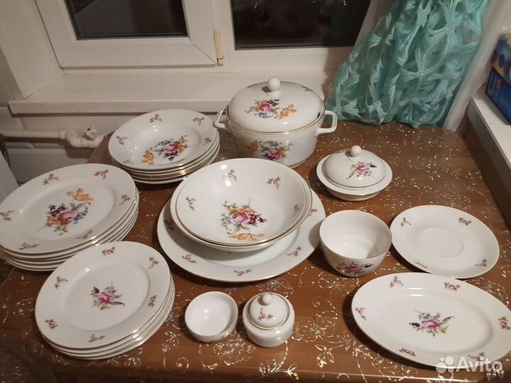 Сервиз столовый фарфоровый