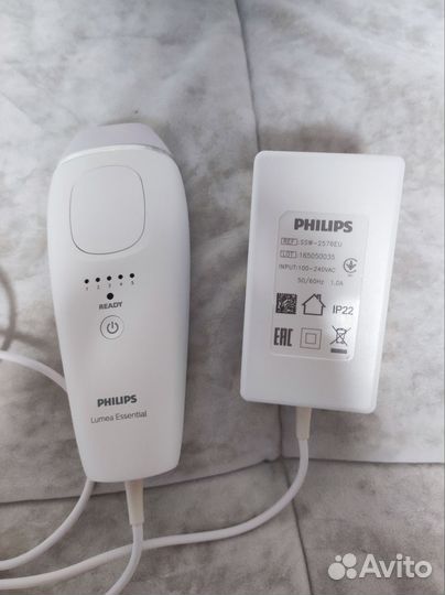 Фотоэпилятор Philips Lumea Essential