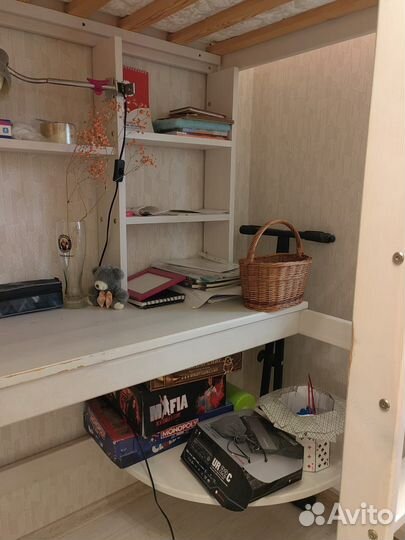 Кровать чердак со столом