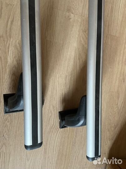 Поперечные рейлинги и крепления для лыж Amos