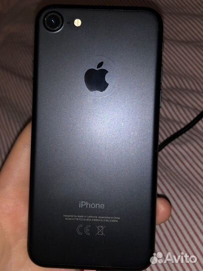 Телефон iPhone 7