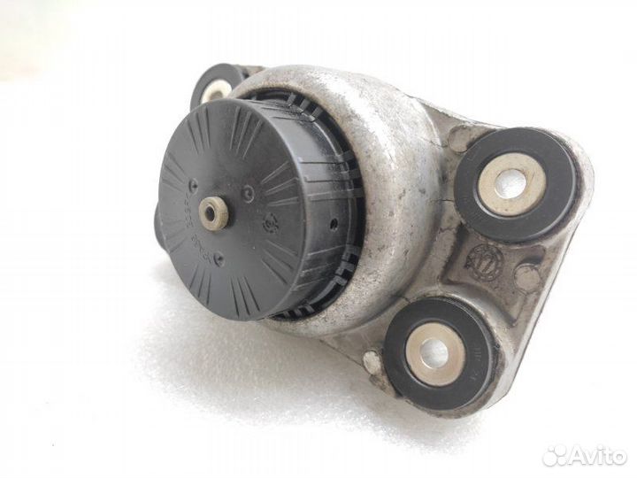 Опора двигателя левая Land Rover Discovery 5 L462