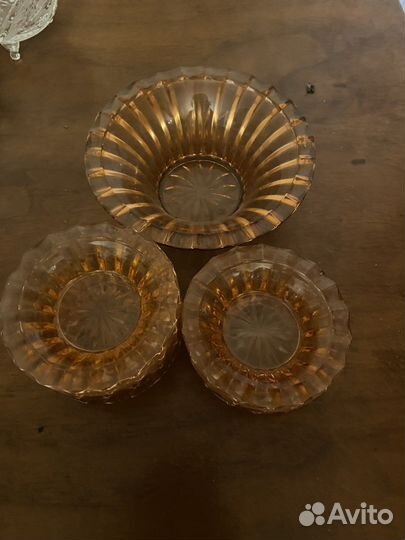 Кружка 2 штуки и к ним тарелка длинная