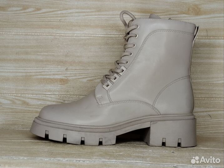 Размер 38. T.Taccardi, ботинки (демисезон)