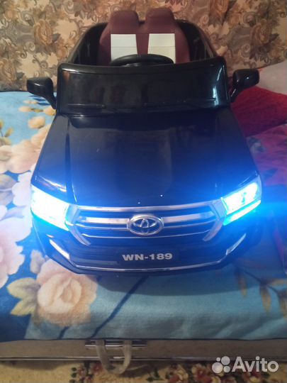 Детский электромобиль двухместный бу