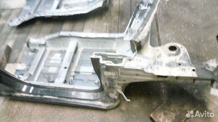 Передний правый порог hyundai solaris 1