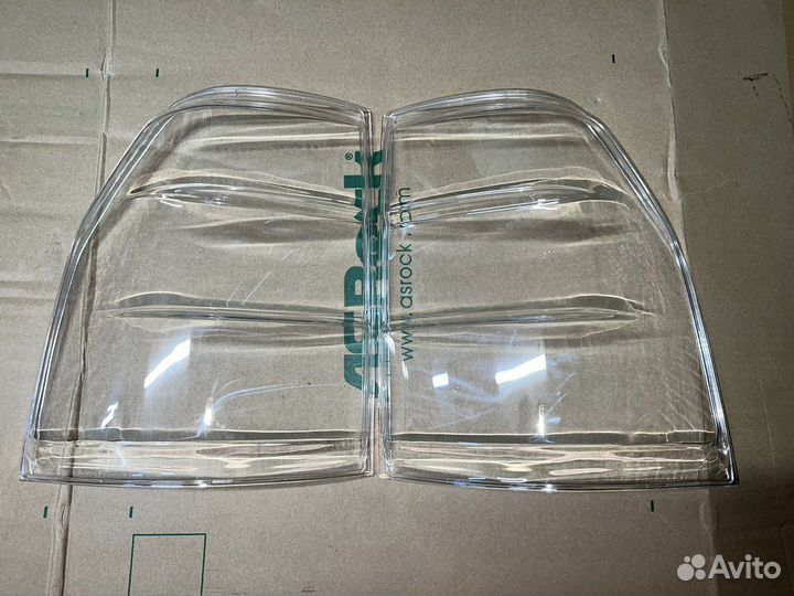 Стекло заднего фонаря фары Паджеро 4