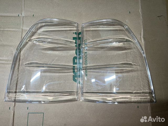 Стекло заднего фонаря фары Паджеро 4