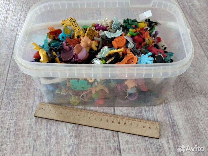 Игрушки из киндера контейнер