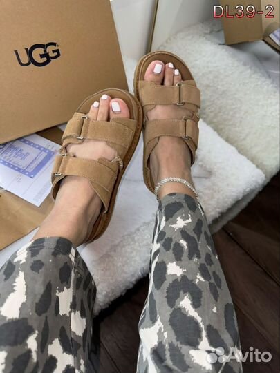 Сандали UGG Classic