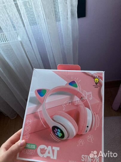 Беспроводные наушники со светящимися ушками