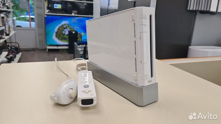 Игровая приставка Nintendo WII (влш)