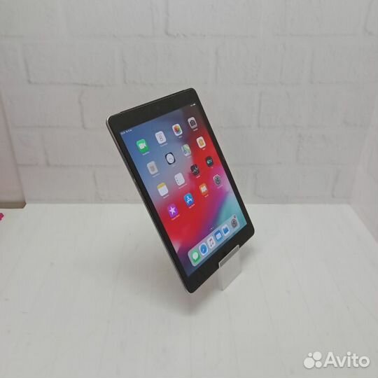 Планшет Apple a1475 Apple iPad Air 16Gb Wi-Fi + Ce