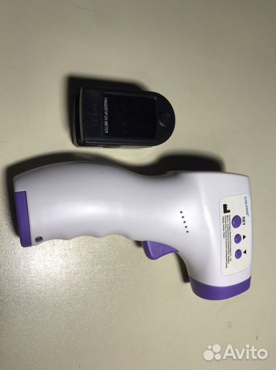 Термометр и пульсоксиметр