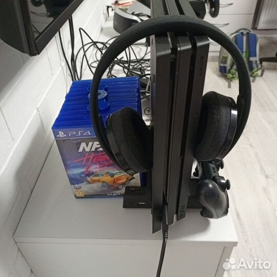 Ps4 pro 1tb с VR