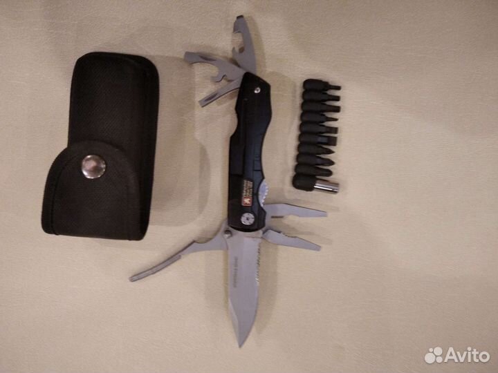 Нож автомобильный универсальный