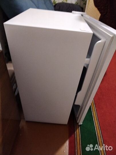 Компактный холодильник