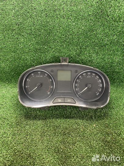 Приборная панель Skoda Fabia 2