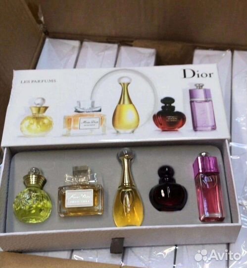 Набор миниатюрных духов