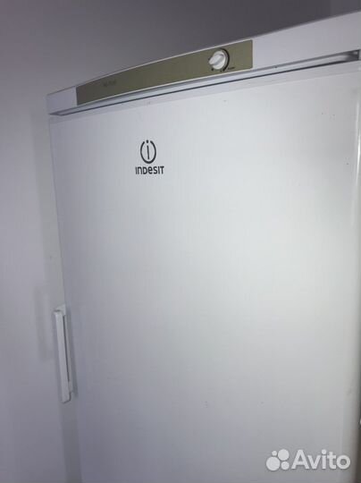Морозильник Indesit SFR 167 NF