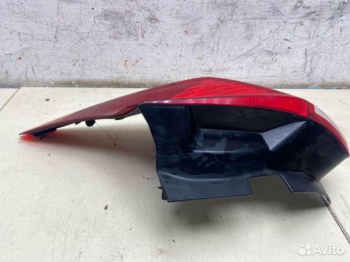 Фонарь задний правый Ford Focus CB8 1.6L duratec
