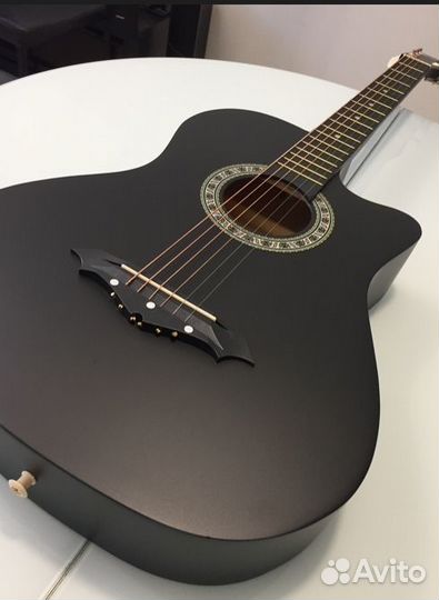 Гитара новая