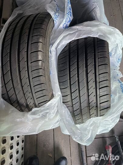 Arivo Ultra ARZ5 255/35 R20