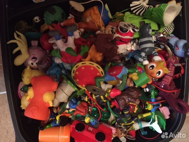 Игрушки из Киндера и тд