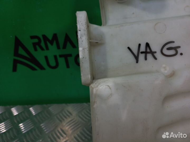 Бачок стеклоомывателя Volkswagen Golf 6 2008-2012