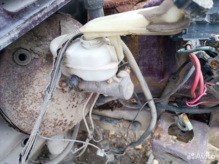 Главный тормозной цилиндр Плимут Вояджер 3