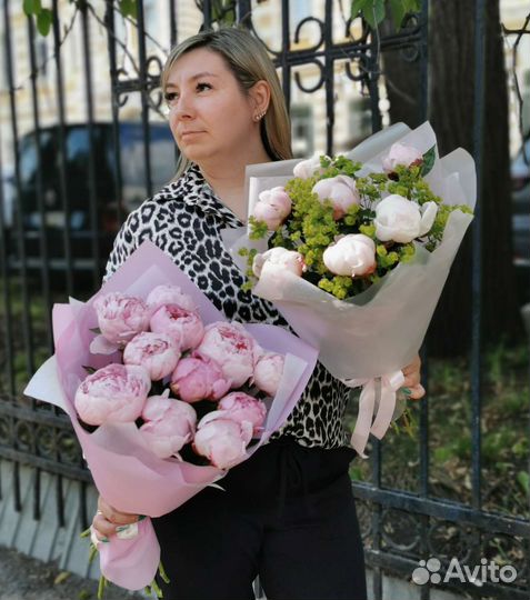 Пионы Букет пионов доставка