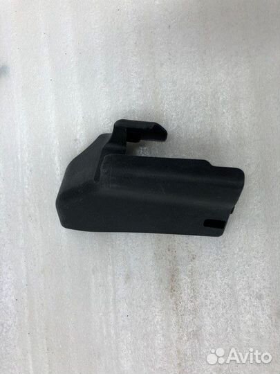 Накладка салазки сиденья Toyota Corolla E150/E151