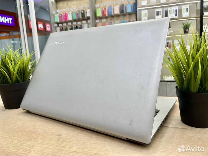 Ноутбук Lenovo i3-8/8Gb/Nvidia MX150/FullHD