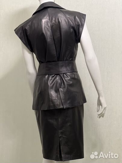 Gianni versace,юбка,жилет,кардиган.Италия