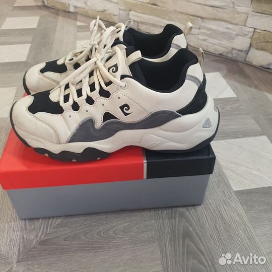 Кроссовки женские 41 размер