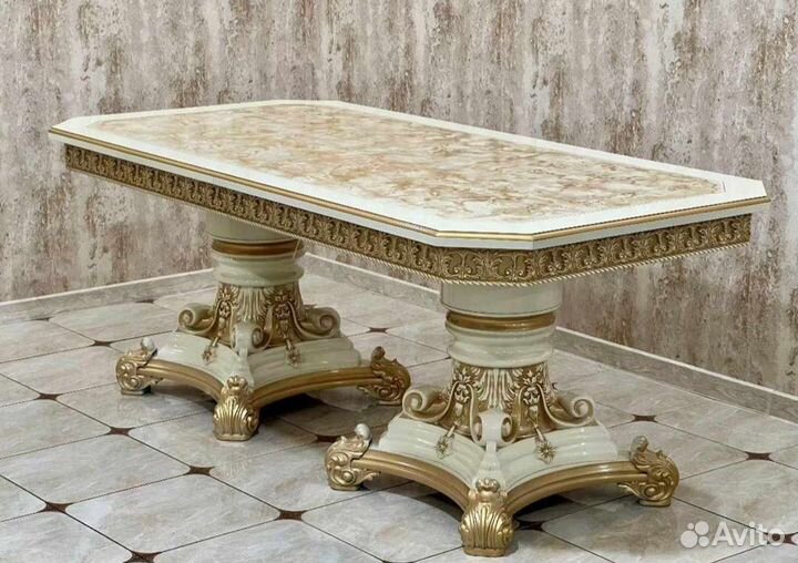 Столы и стулья