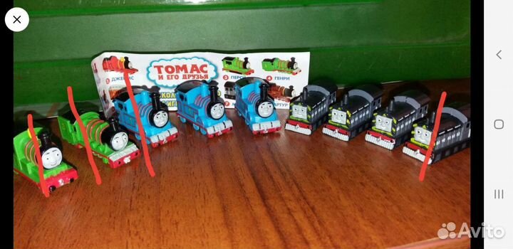 Фигурки паровозики Томас и его друзья из яиц