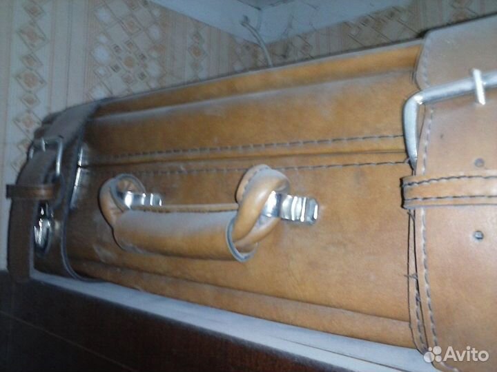 Чемодан жёлтый СССР