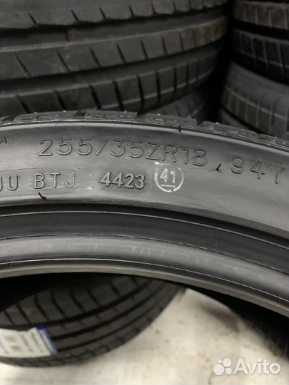 RoadX RXMotion U11 255/35 R18 94Y