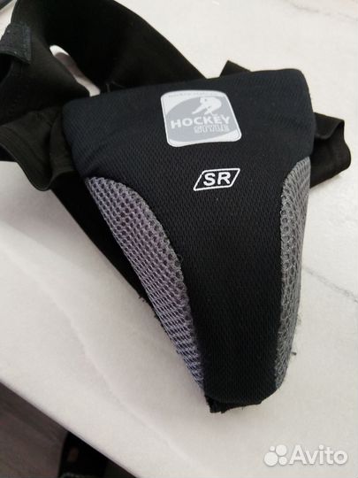 Хоккейная защита паха