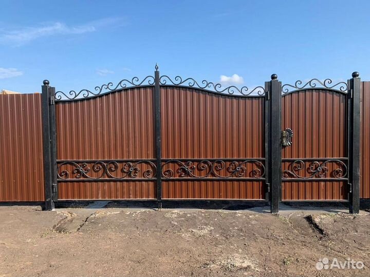 Ворота кованые распашные с калиткой