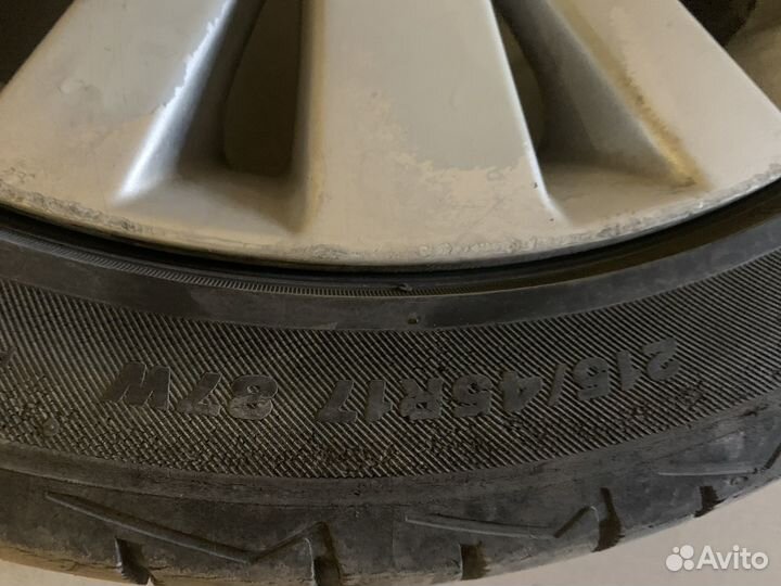 Bridgestone TRR 215/45 R17