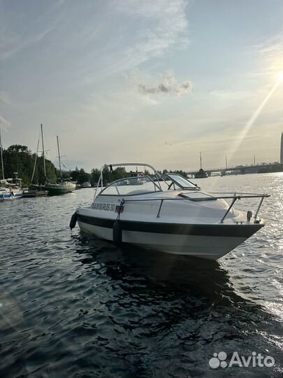 Каютный катер bayliner 192