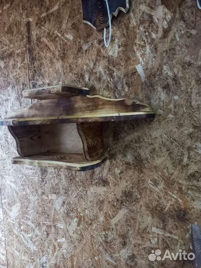 Полка из натурального дерева