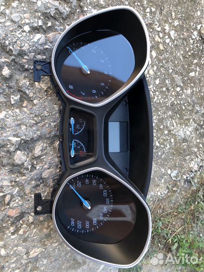 Приборная панель Ford Focus 3