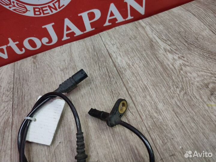 Датчик abs передний Mercedes-Benz E W211 M272 2007