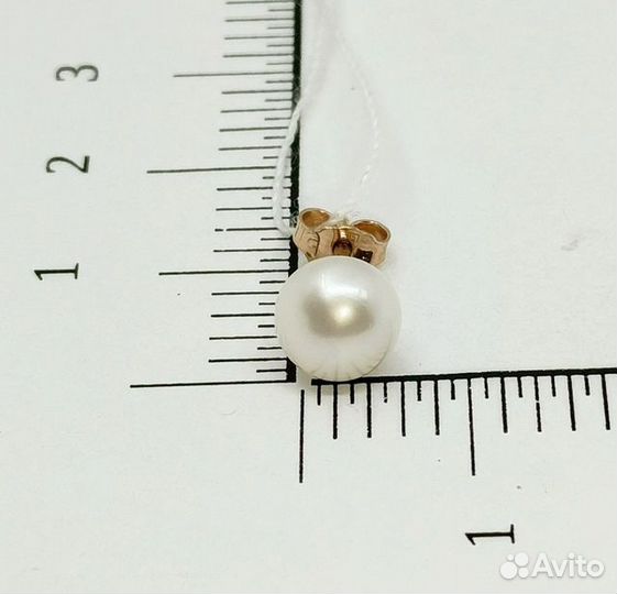 Золотые серьги с камнем