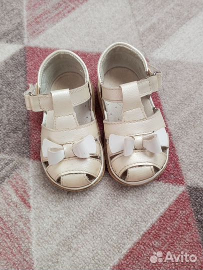 Сандалии для девочки 22 размер