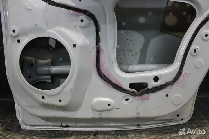 Дверь задняя правая - Lexus LX 3