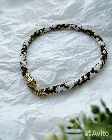 Жгут-колье из бисера ручной работы
